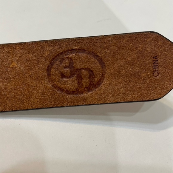 Boys Brown Leather Belt with Gold Buckle. Western.3D. Used. Size 24. Horses. - Picture 7 of 8